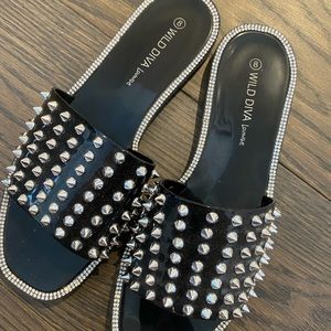 Only worn a couple times